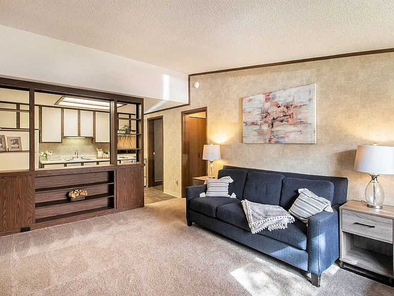 Arrowhead Apartments — Photo 3