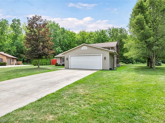 3rd image of 34123 Gem Cir
