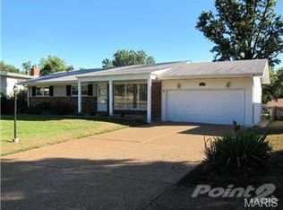 9318 Cordoba Ln, Saint Louis, MO 63126