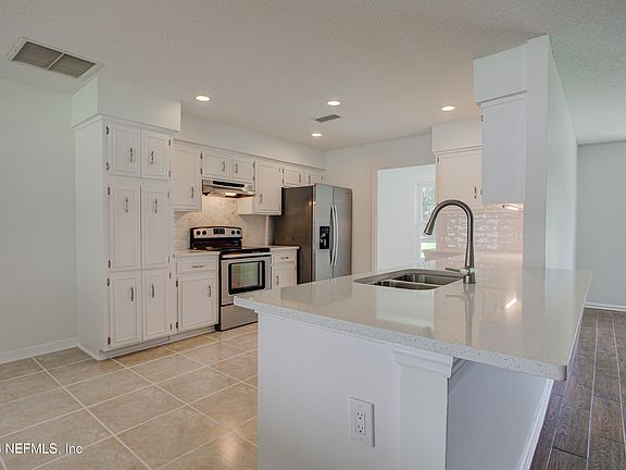 4th image of 736 FRUIT COVE FOREST Road W