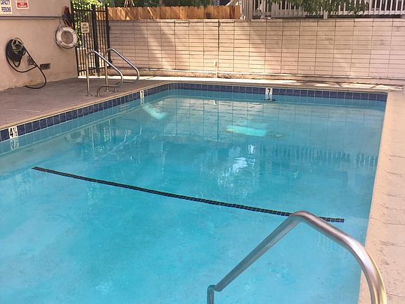 2nd image of 11255 Camarillo St #103