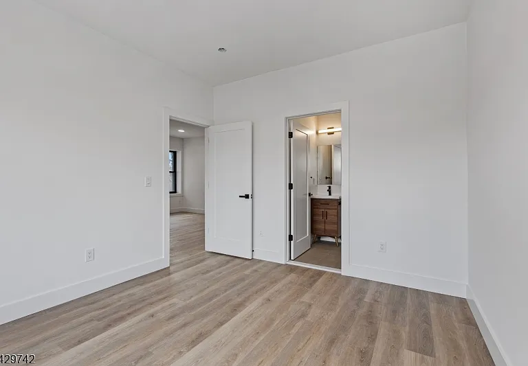189 Dayton Ave #101 — Photo 6