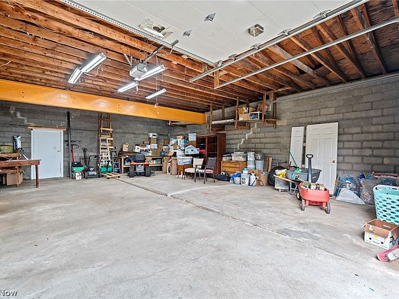 4th image of 2407 30th St NE