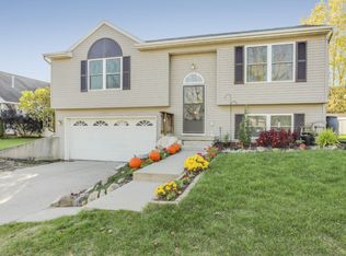 161 Rollingwood Dr, Rockford, MI 49341