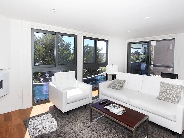 Waves MDR Apartments — Photo 17
