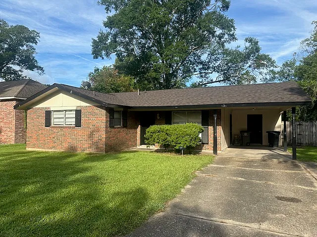 3 bed, 1.5 bath, 1091 sqft, $1,500 — Photo 1