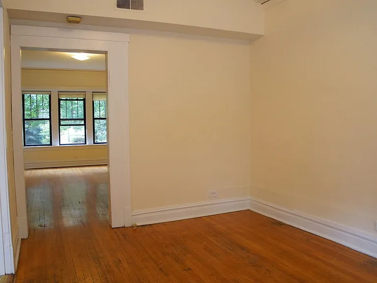 2516 N. Kedzie LP — Photo 27