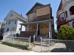580 Hallett St, Bridgeport, CT 06608