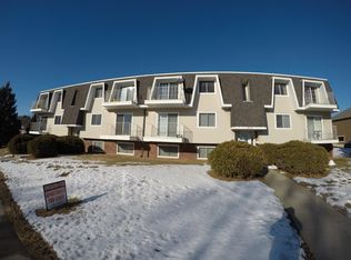 3447 Hillcrest Rd APT 5, Dubuque, IA 52002