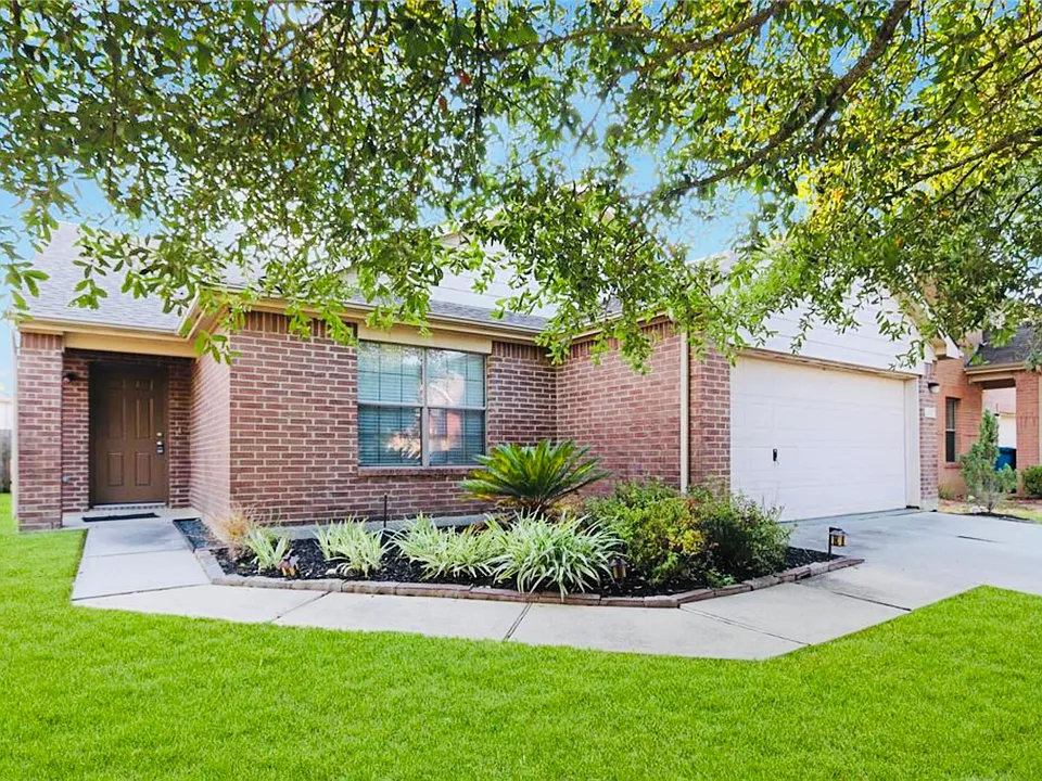 21023 Kenna Cove Ln