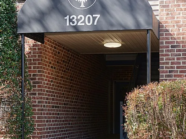 Chalet Dr, Germantown, MD 20874