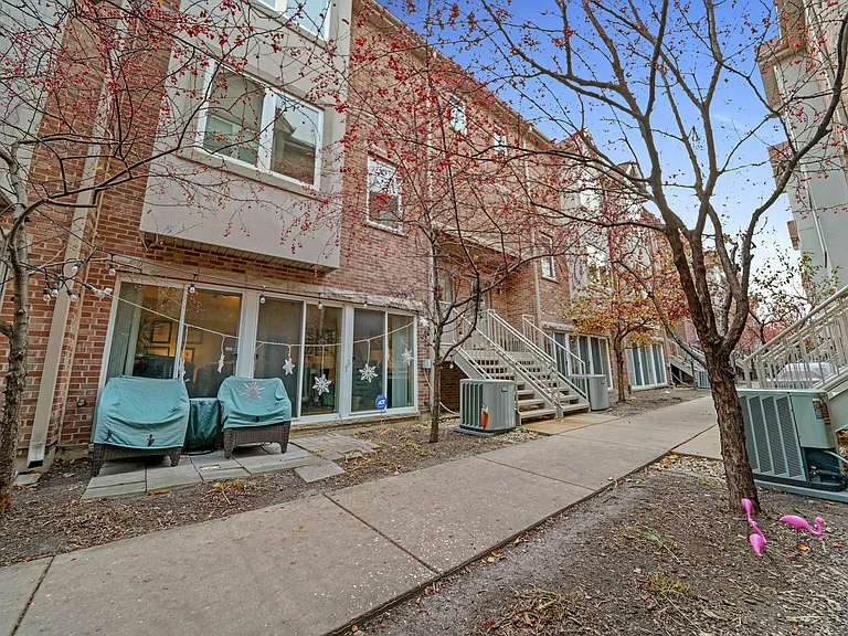 3930 Wehrman Ave — Photo 26