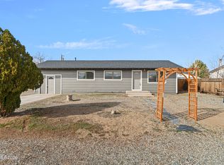 11 Saint Andrews Dr, Yerington, NV