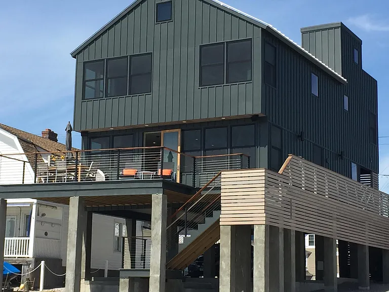 727 E Broadway — Photo 10