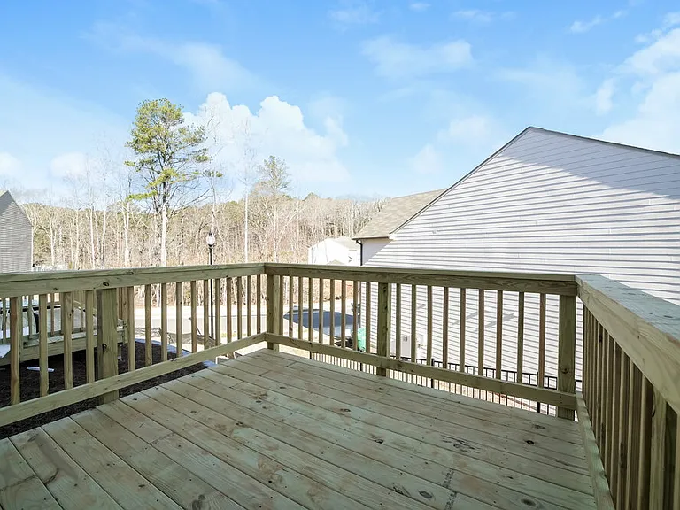 410 Ruths Blvd — Photo 17