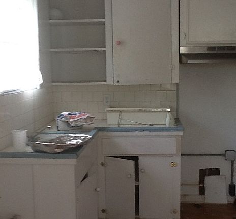 5th image of 1138 5th Ave N