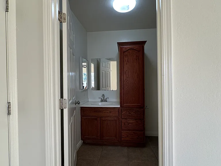 2901 Belhaven St — Photo 23