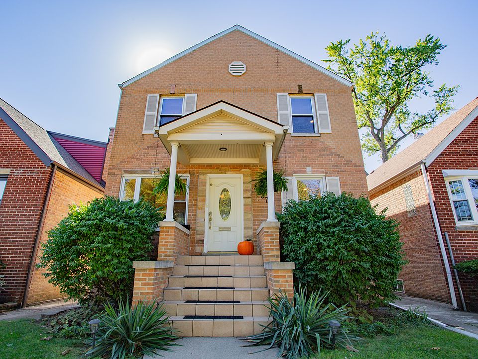 1st image of 4637 W Waveland Ave