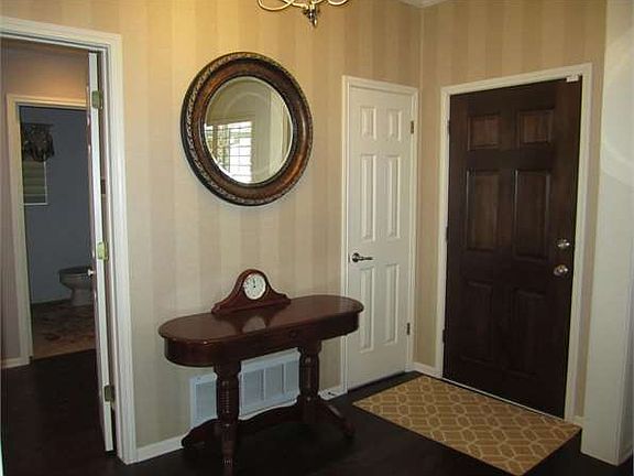 2nd image of 5002 Ascot Pkwy