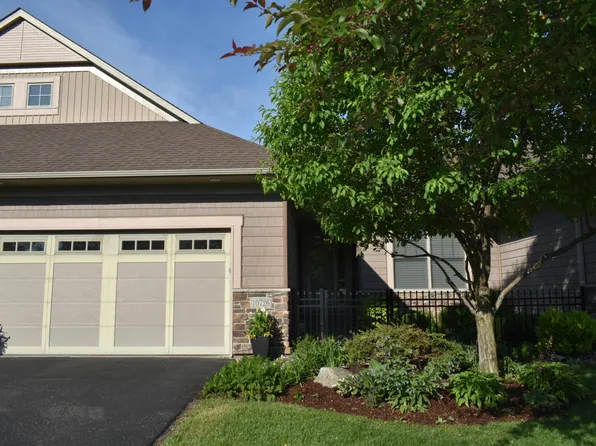 10726 Lyndale Bluffs Trl, Bloomington, MN 55420