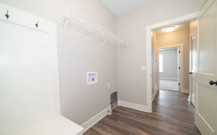 3 bed, 1446 sqft, $2,295 — Photo 3