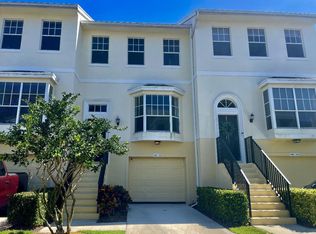 1685 42nd Sq APT 103, Vero Beach, FL 32960