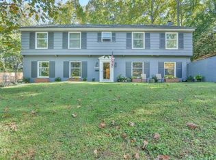 1410 Rotherwood Dr, Johnson City, TN 37601
