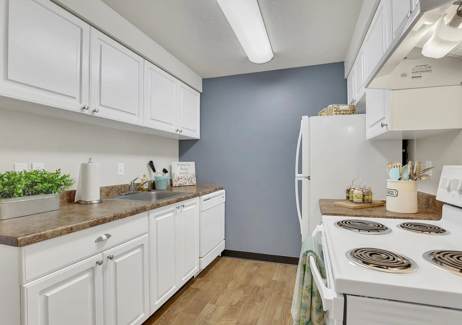 The Heights Apartments — Photo 1