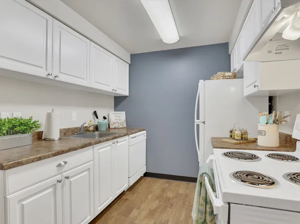 The Heights Apartments
