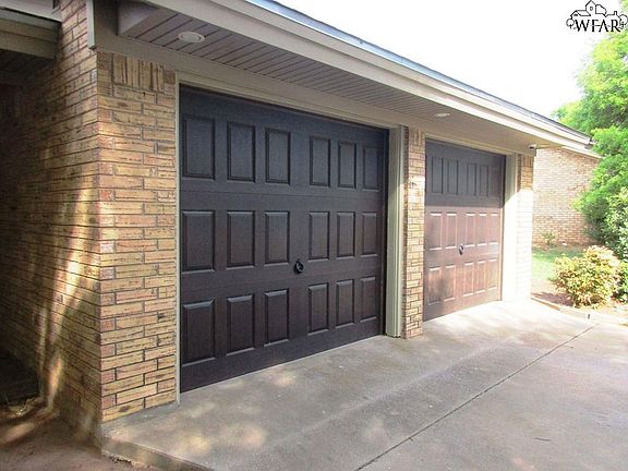4th image of 2604 Twin Oaks