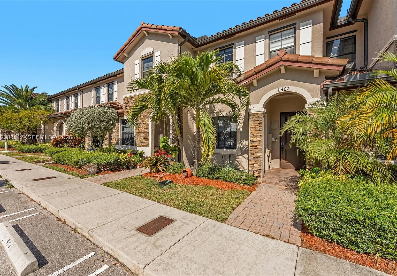 Coco Palm Estates — Photo 3