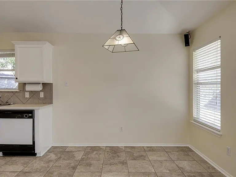 113 Spur Cv — Photo 12