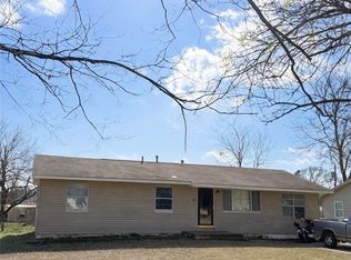 404 W Denton Ave, Sallisaw, OK 74955