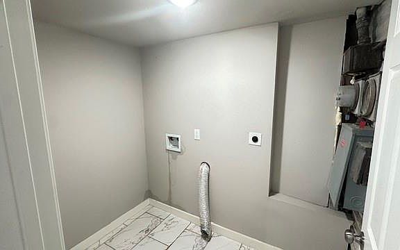 4th image of 11943 Beechnut St
