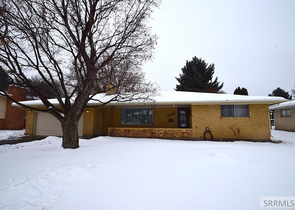 1st image of 2905 Greentree Ln
