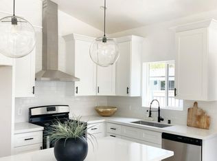 20637 Kittridge St, Winnetka, CA 91306