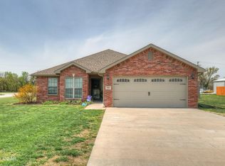 702 Rose Ln, Carl Junction, MO 64834