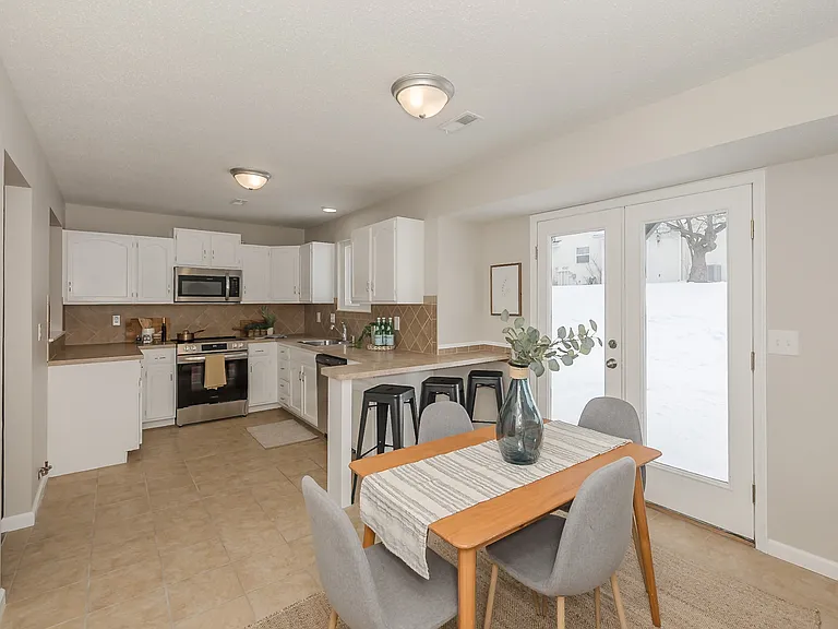 1300 Forest Creek Dr — Photo 35