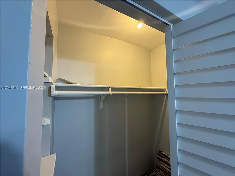 1933 SW 7th St #504 — Photo 30