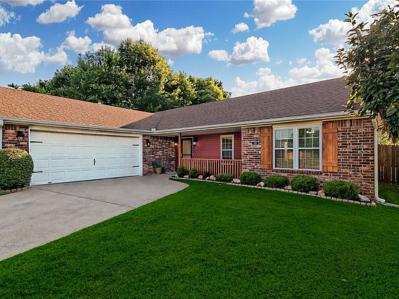 4th image of 223 Sundown Dr