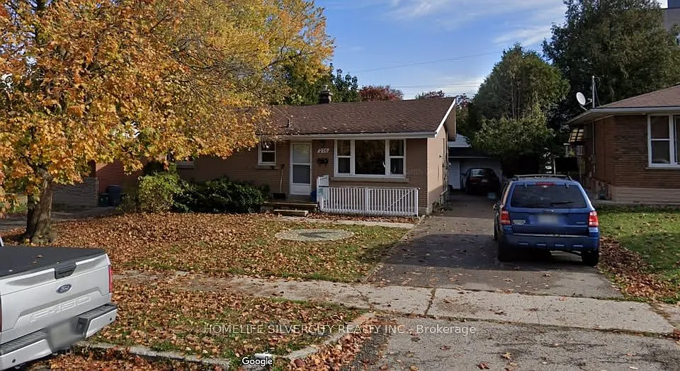 276 Sunview St