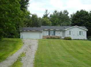 5169 Lahring Rd, Linden, MI 48451