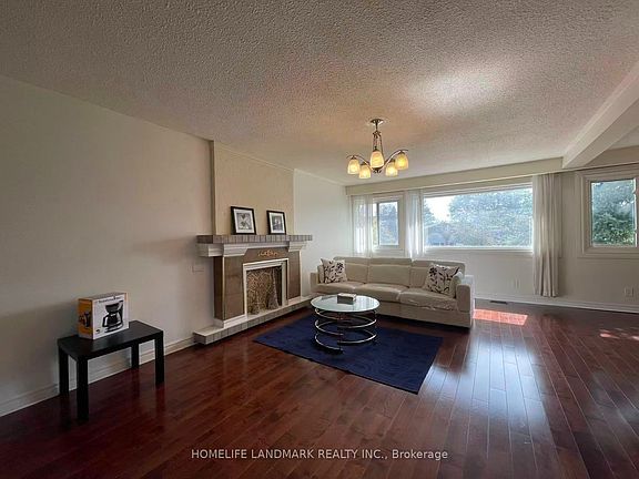 3rd image of 12 Clancy Dr