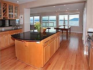 4th image of 3950 Saltspring Dr