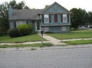 14900 Stonewood Dr, Grandview, MO 64030