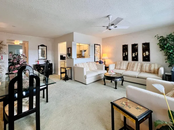 79 Kent E, West Palm Beach, FL 33417