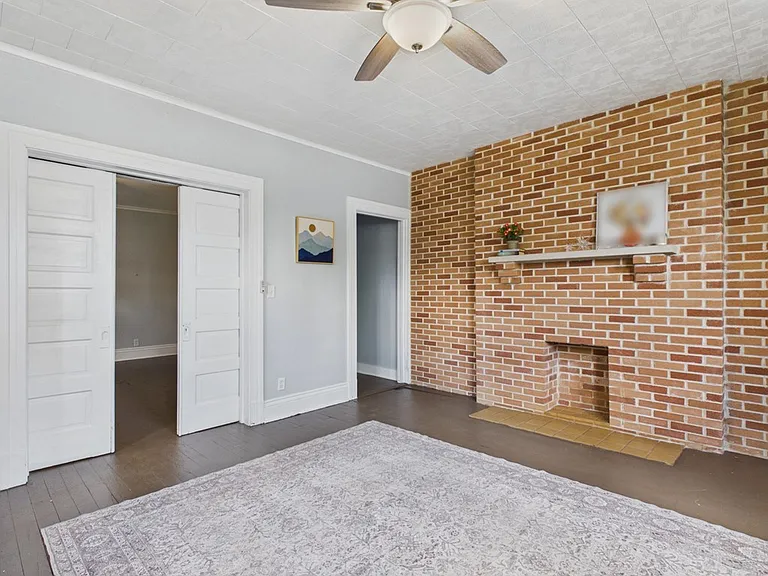 902 S Main St — Photo 17