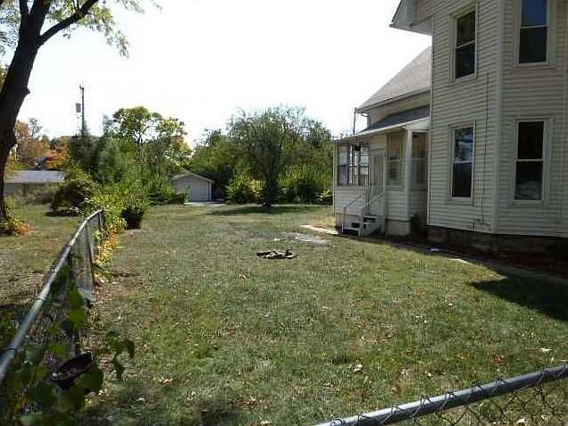 2nd image of 417 B Ave NW