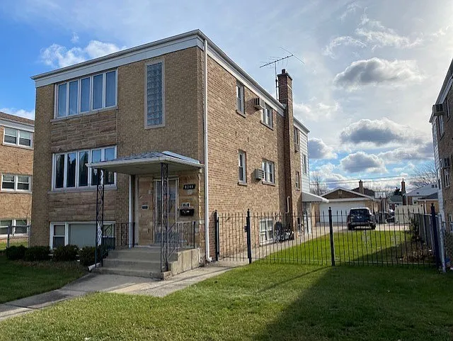 8241 W Lawrence Ave #2