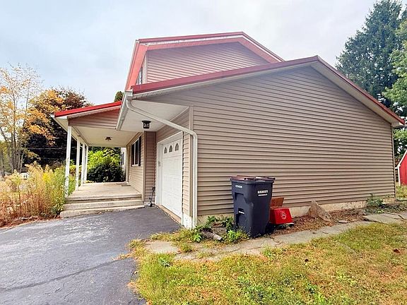 4th image of 242 Spring St